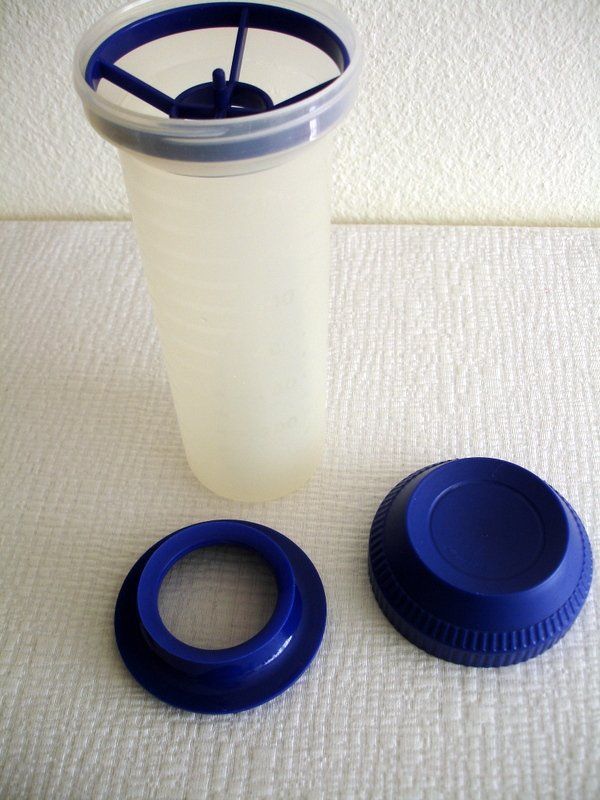 Tupperware Contenitori & Simili: Tupperware großer Mix-Fix, Schüttelbecher, Shaker 750 ml – Usato da Regensdorf venduto da anna059 2