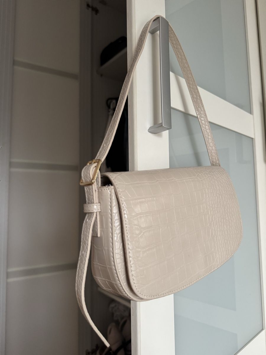 Borse da donna: Trendige Handtasche in Kroko-Optik – Nuovo (secondo la descrizione) da Marbach SG venduto da Noelia.La 2