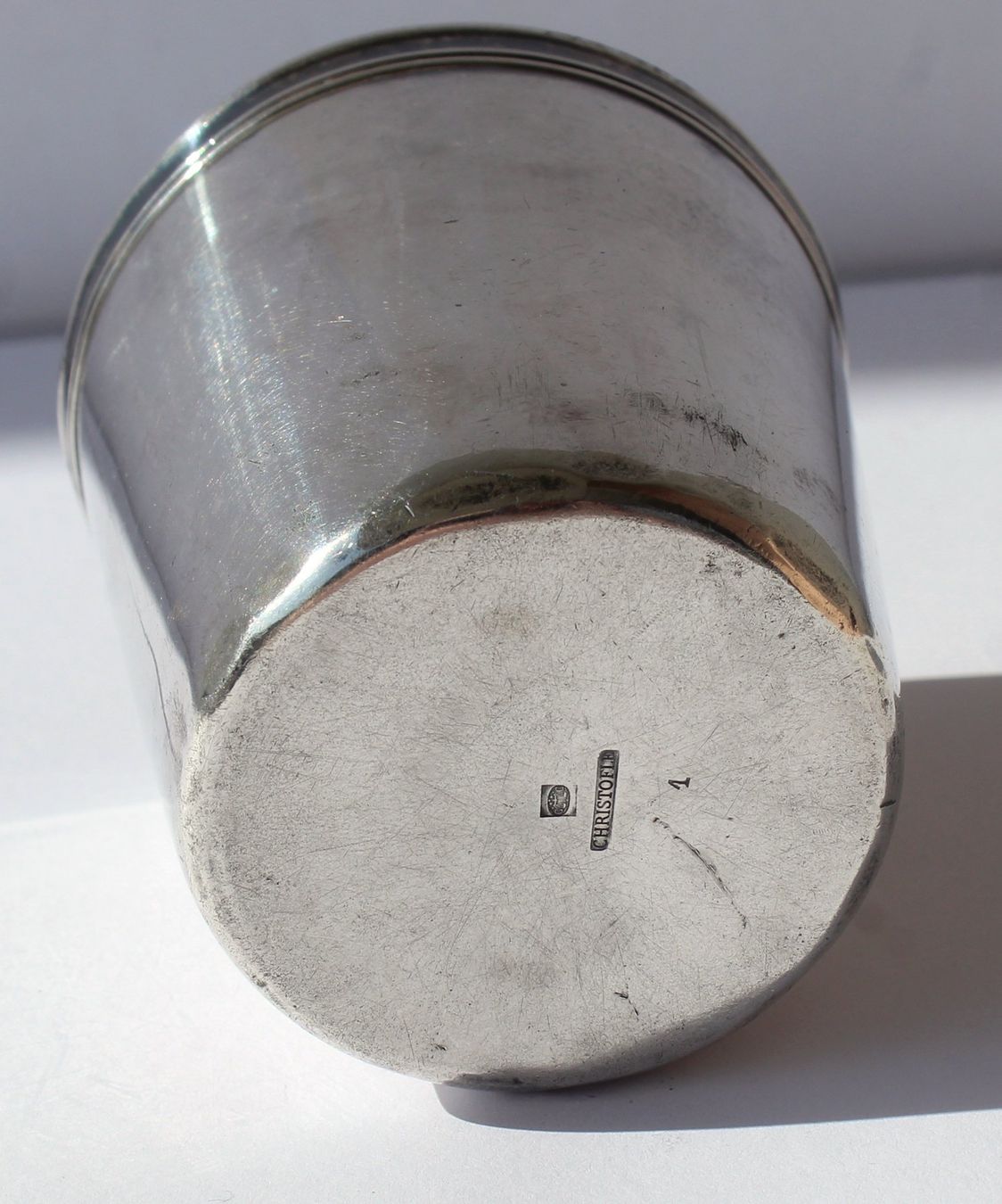 Christofle Tazze: Vintage Christofle Becher versilbert Frankreich – Usato da Zürich venduto da Auctionata 1