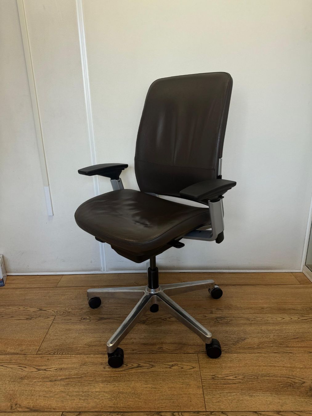 Steelcase Stühle: Steelcase Amia Leather – Gebraucht aus Purmerend von Offeco 8