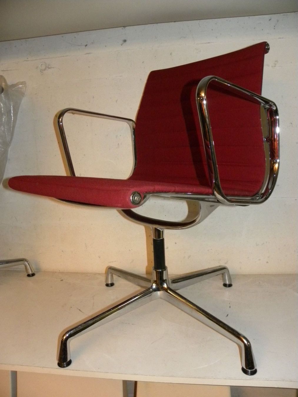Vitra Sedie: VITRA EAMES EA 108 ALUGROUP – Nuovo (secondo la descrizione) da Küsnacht ZH venduto da walterzingo 2