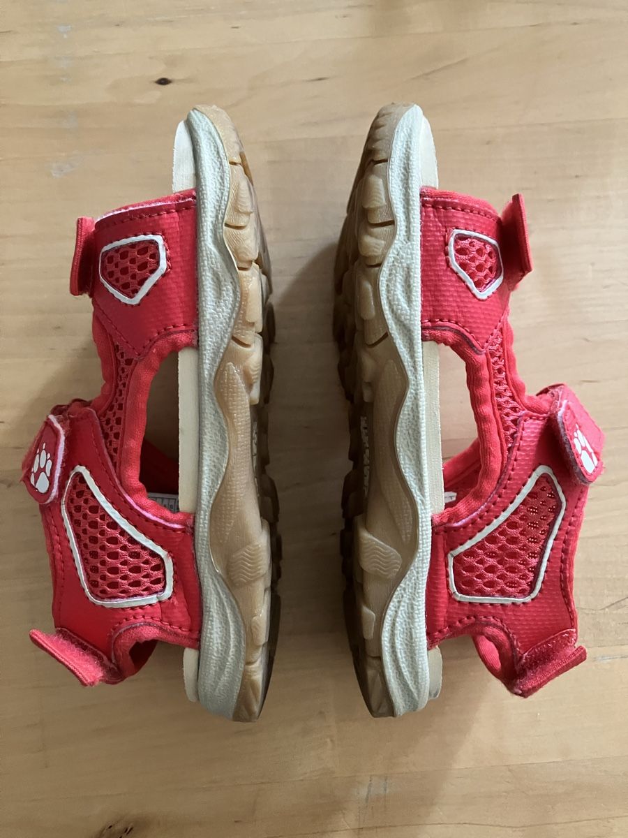 Jack Wolfskin Chaussures garçon: Jack Wolfskin Sandalen rot EU 28 – D'occasion à Zürich par 4ck 1