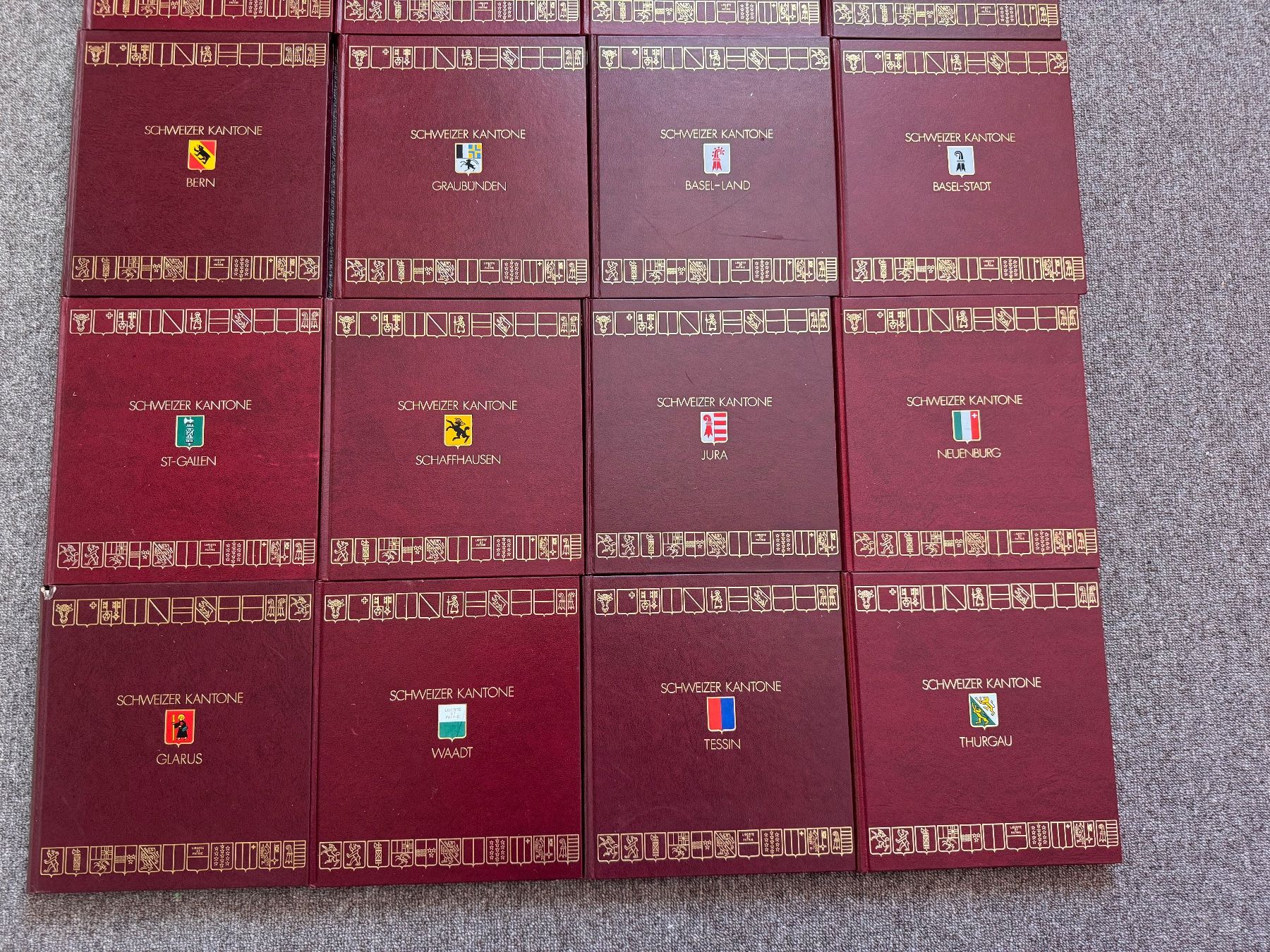 Libri: Komplette Sammlung Schweizer Kantone in top Zustand – Usato da Seewen SZ venduto da web_ 2