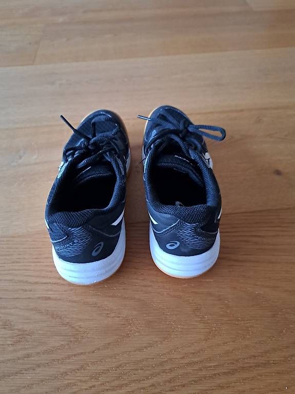 Asics Scarpe da uomo: Asics Hallenturnschuhe Gr 39 – Usato da Küssnacht am Rigi venduto da cathib79 2
