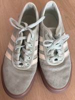 Adidas Sneaker hellgrün Wildleder