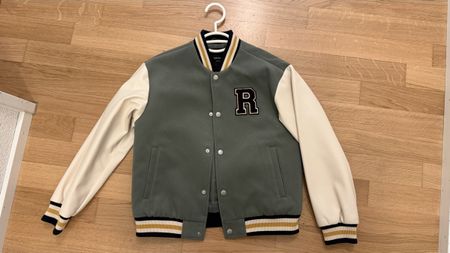 Jacke Grösse 140
