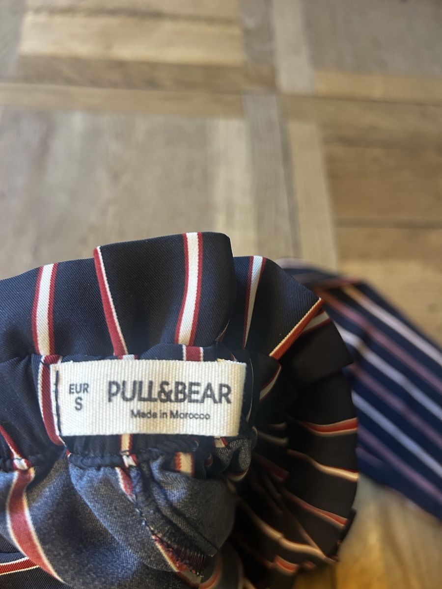 Pull&Bear Pantalons: Stoffhose von Pull&Bear – Neuf (Voir description) à Dielsdorf par cjanett 1