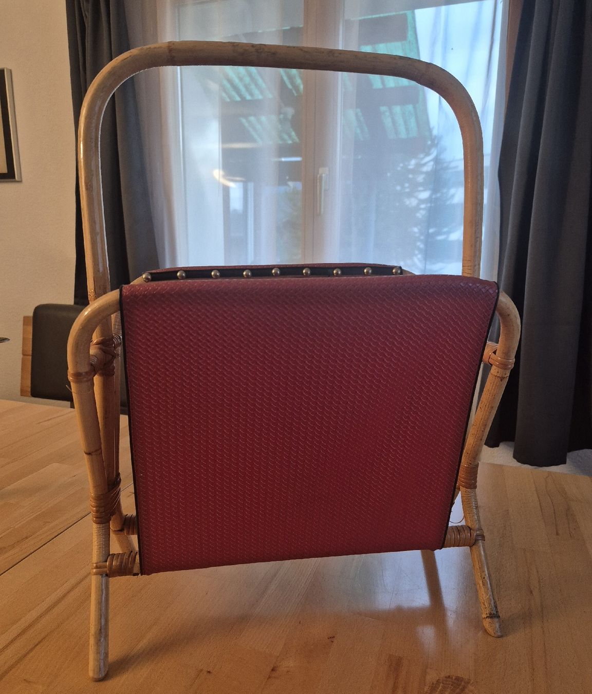 Altro per la casa: Vintage Zeitungsständer – Usato da Vilters venduto da Fleiflomi