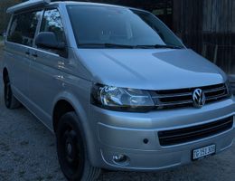 VW T5  Camper Ausbau, im gutem Zustand