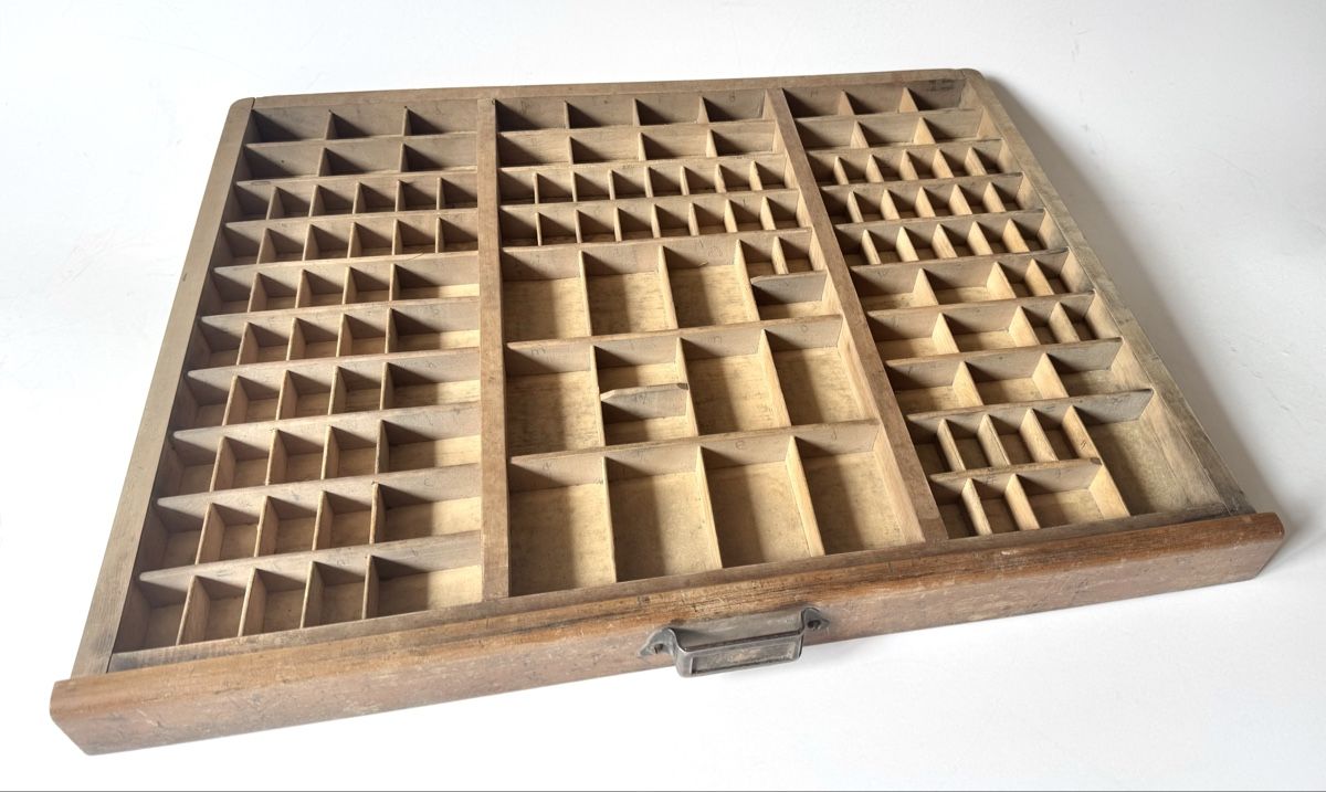 Articles en bois: Setzkasten, Druckerletterfach, antik – D'occasion à Wildberg par wild59
