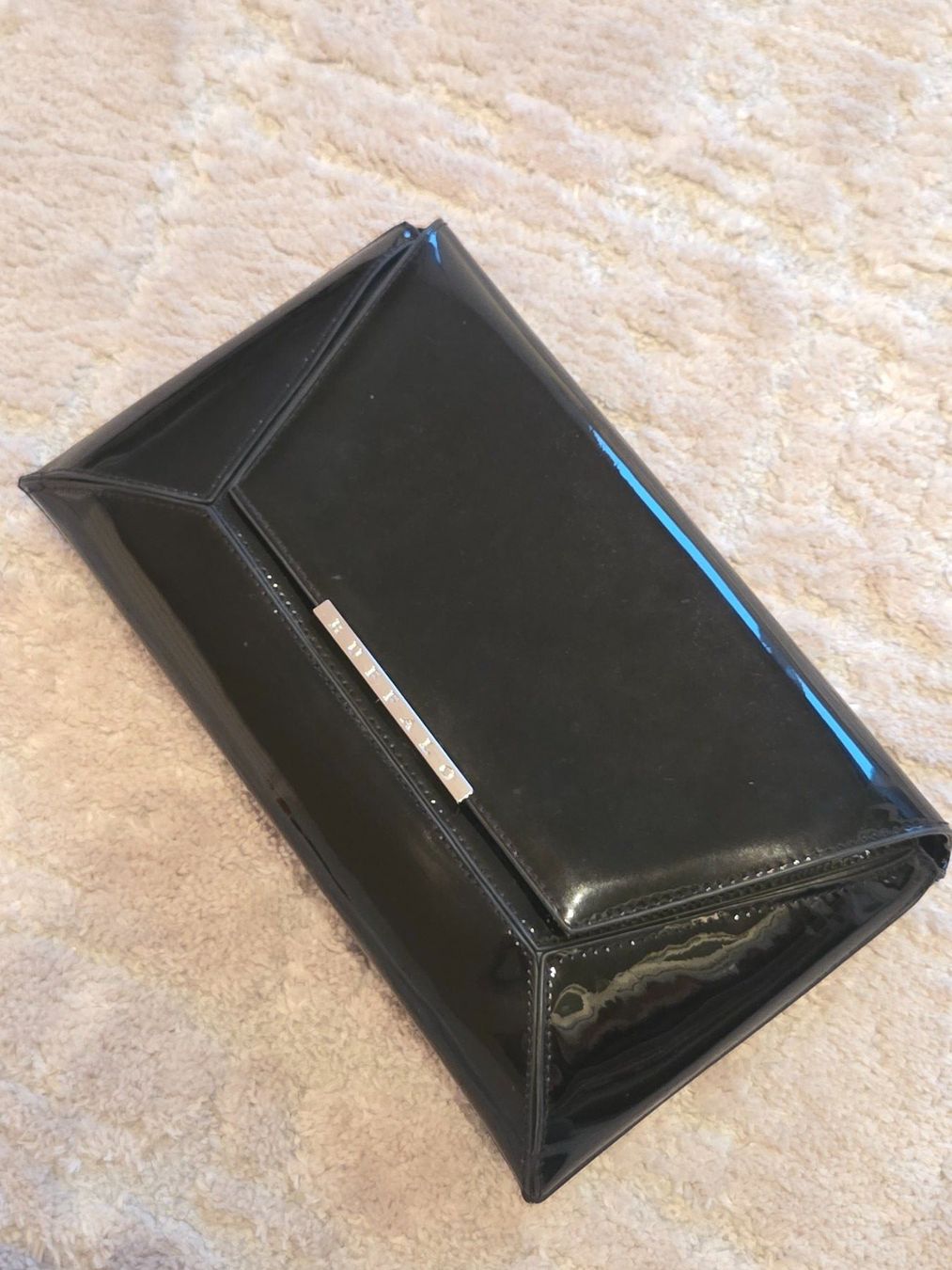 Buffalo Borse da donna: Buffalo Clutch – Usato da Wängi venduto da Bibo4.