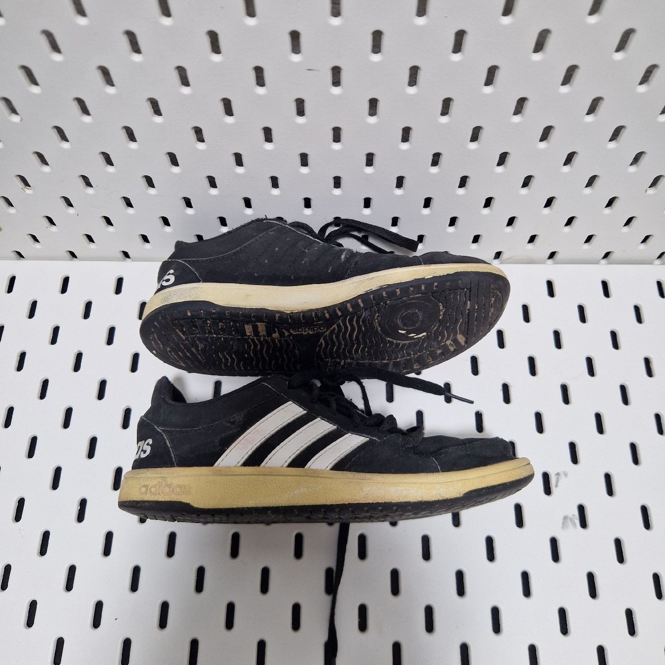 Lowa Scarpe per ragazzi: Robuste Lowa Wanderschuhe, Grösse 35 – Usato da Gwatt (Thun) venduto da Letzte-Chance-III 5
