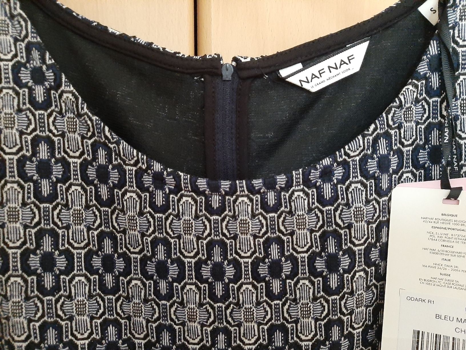 Nafnaf Vestiti: NAFNAF Robe blue marine, fleurs blanches – Nuovo e nell'imballaggio originale da Lausanne venduto da del_tpq5 2