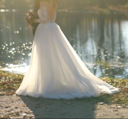 Elegantes, romantisches Brautkleid aus feinster Spitze!