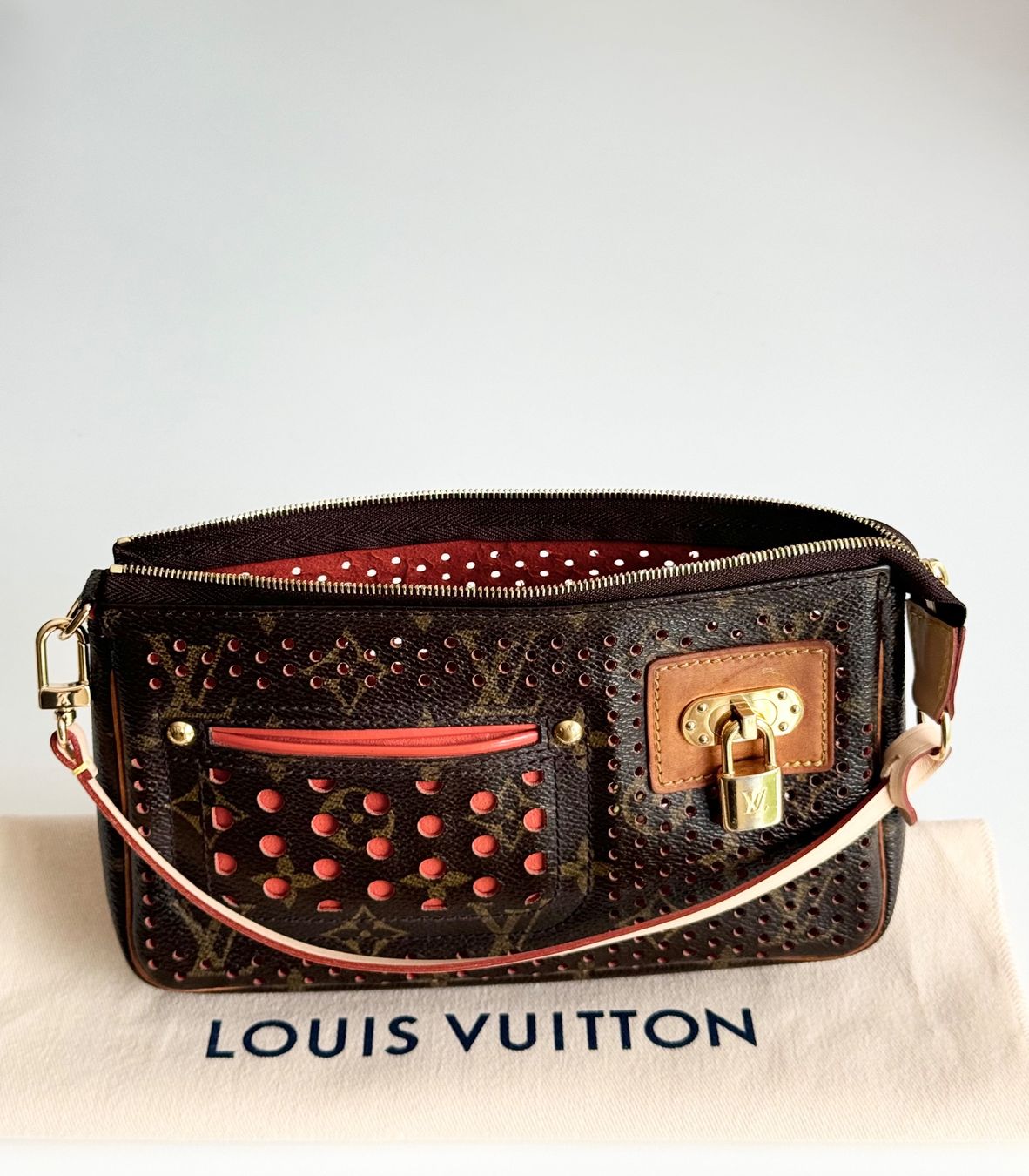 Louis Vuitton Borse da donna: Louis Vuitton Pochette Accessoires – Usato da Reinach AG venduto da gab_8s7m 5