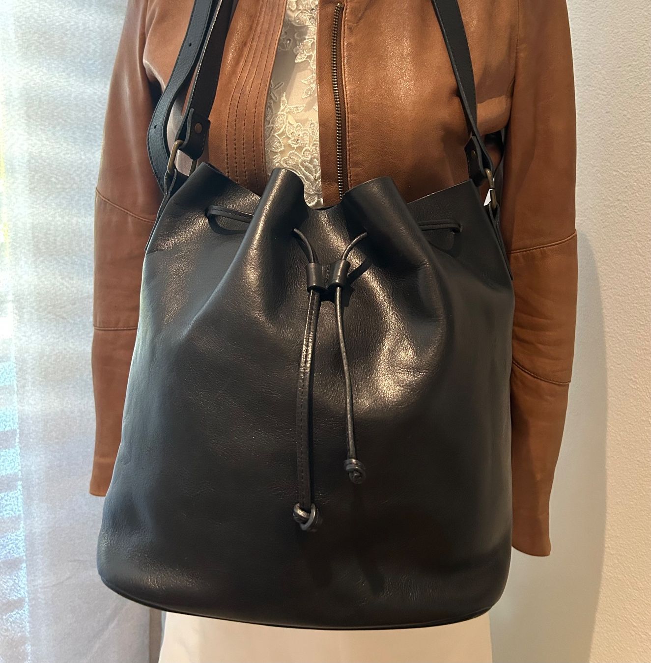 Taschen für Damen: Park Beuteltasche, NP 329Fr. – Gebraucht aus Diegten von ste_pvd5 1