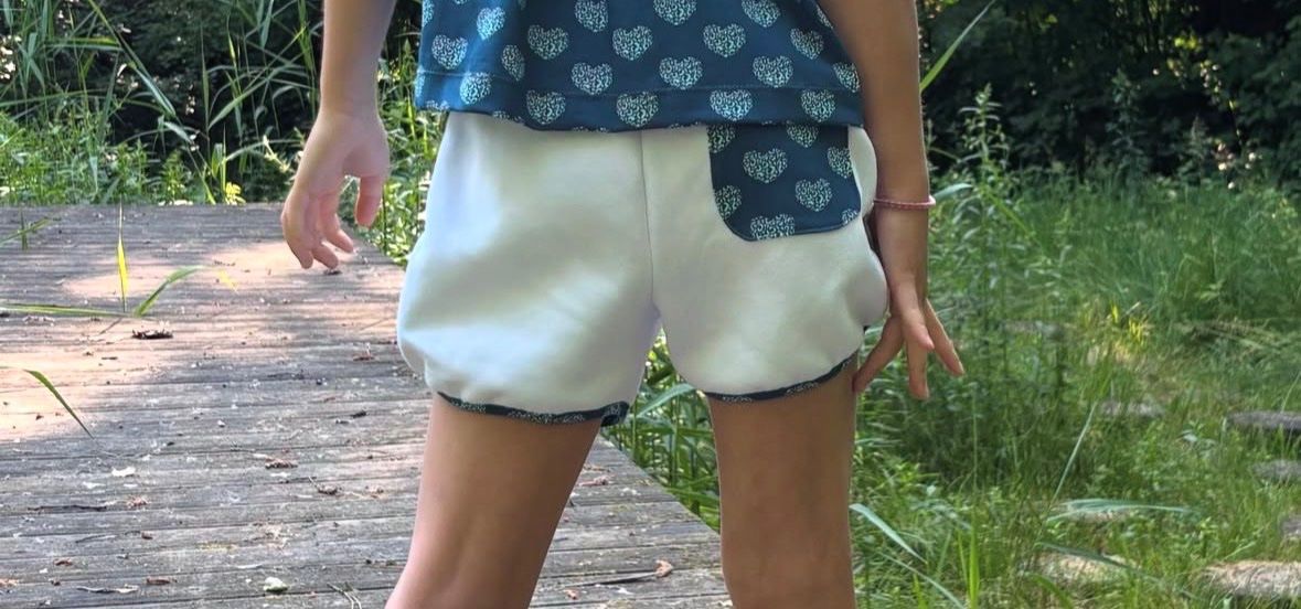 Pantaloni: Shorts Retro NEU Gr 134 – Nuovo e nell'imballaggio originale da Mörschwil venduto da Mibasel 1
