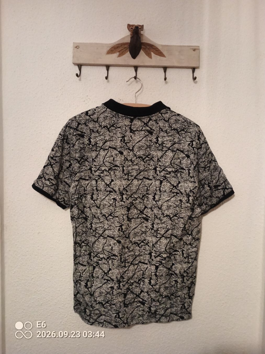Magliette Polo: Shirt mit Kragen – Usato da Zürich venduto da Mitzi6 1