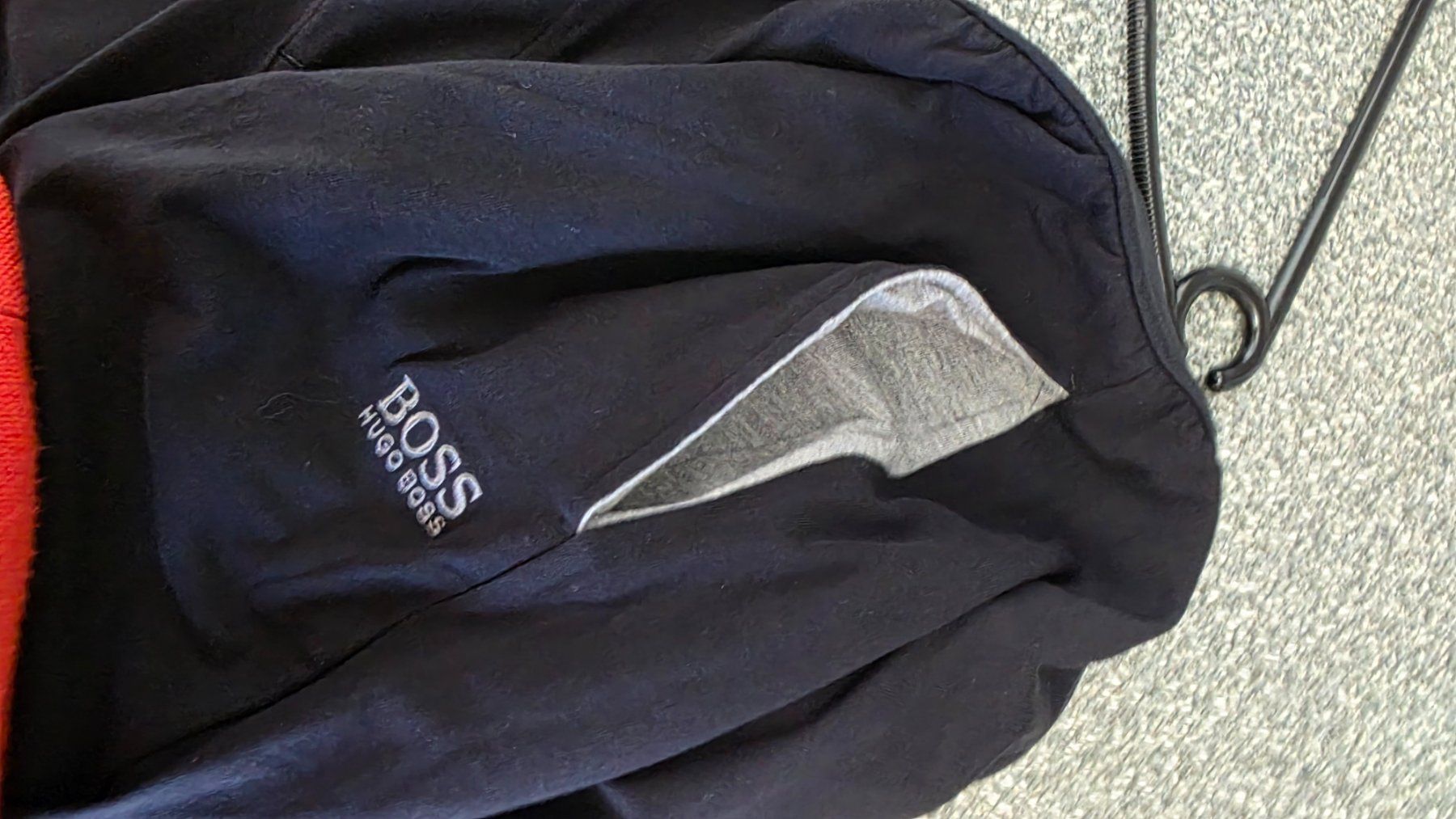 Hugo Boss Pantaloni: Hose von Boss – Usato da Dübendorf venduto da Jolenia 3