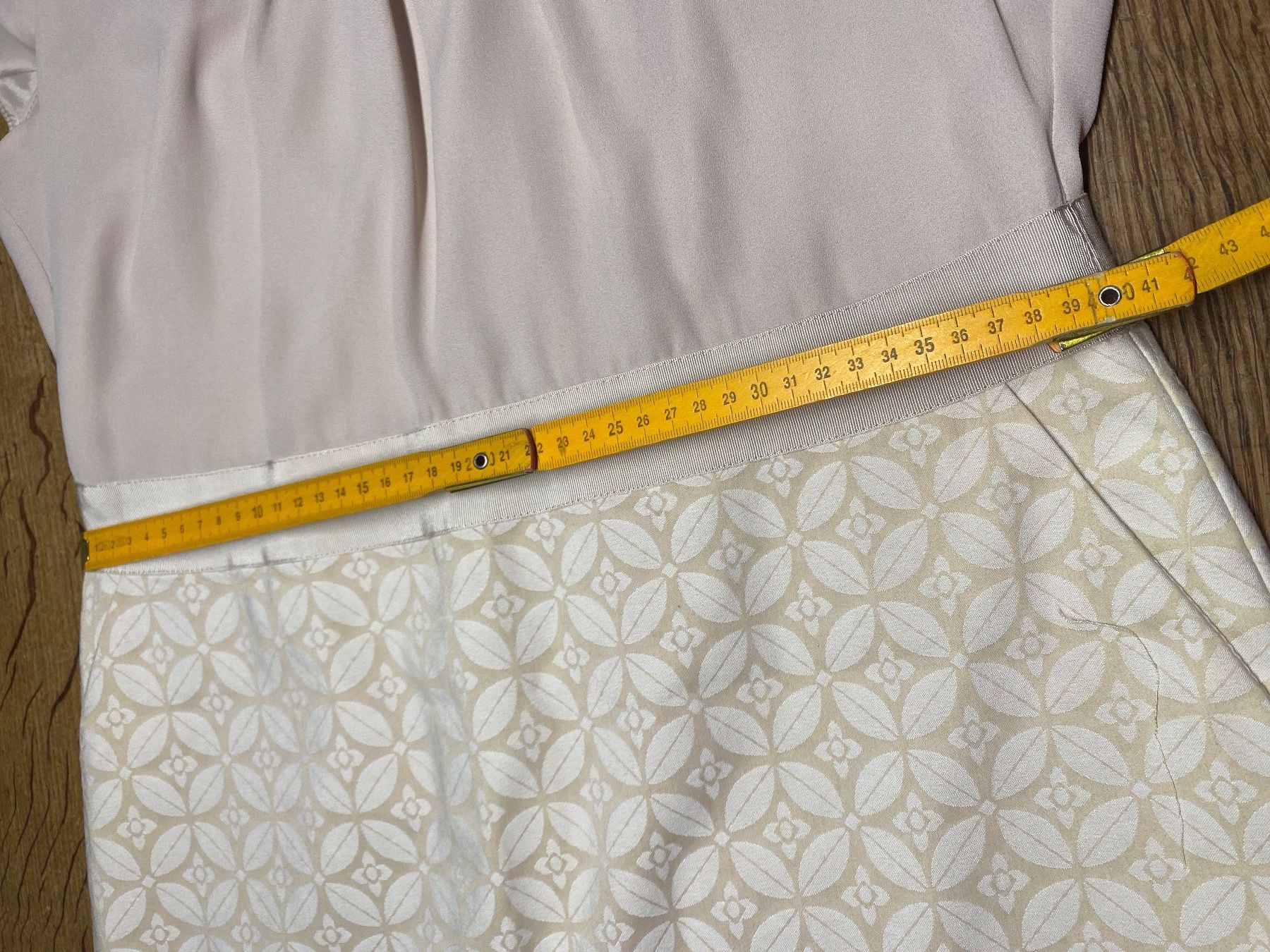 Comma Kleider: COMMA KLEID GR.40/M sand/beige/ecrù  edles Etuikleid  Neuw. – Neu (gemäss Beschreibung) aus Frauenfeld von Boldi46 8