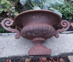 Vasque de jardin Medicis en fonte, ancien,très belle patine