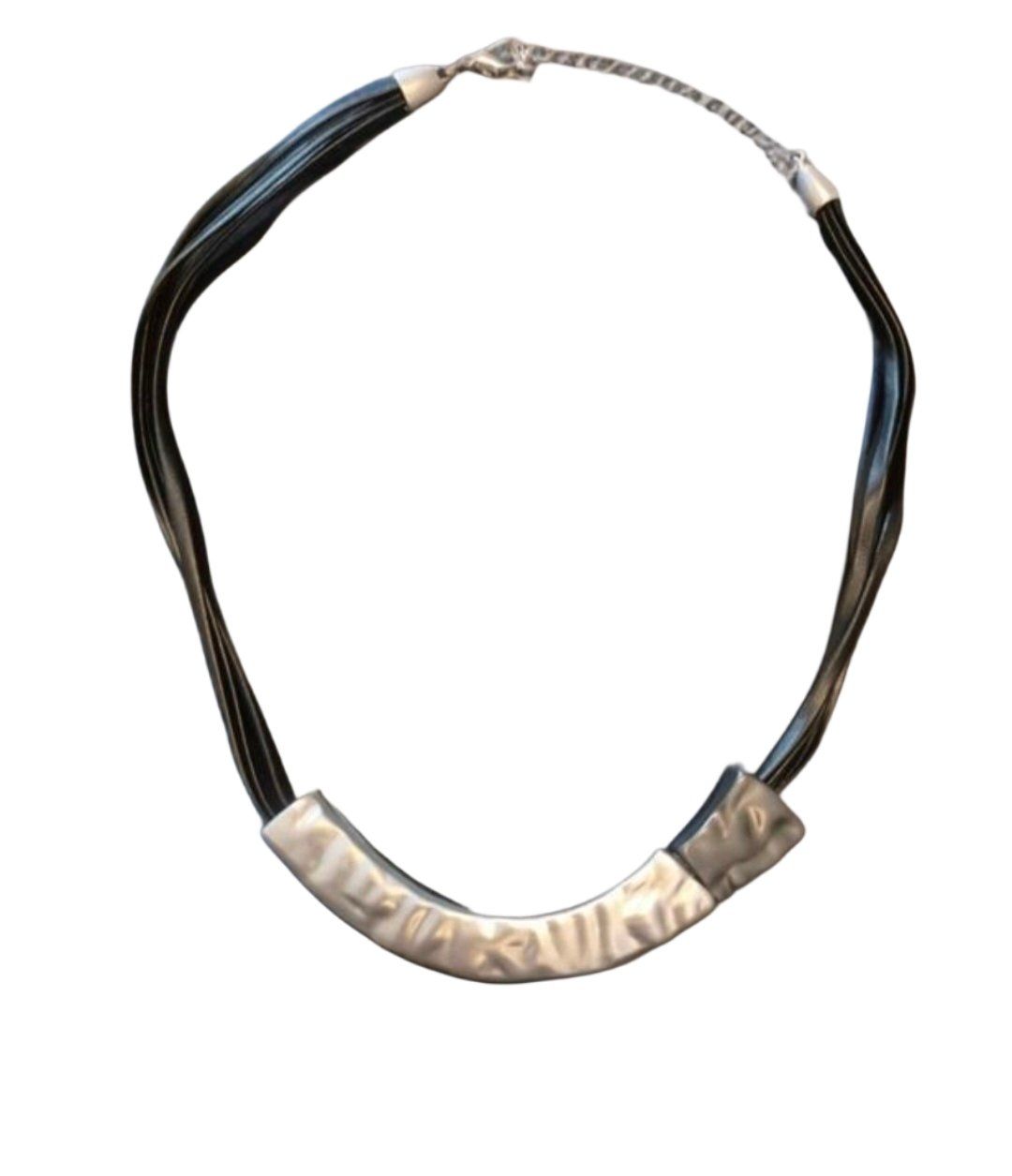 Catenine: Collana girocollo nera e argento effetto martellato – Nuovo (secondo la descrizione) da Giubiasco venduto da Stefaniav