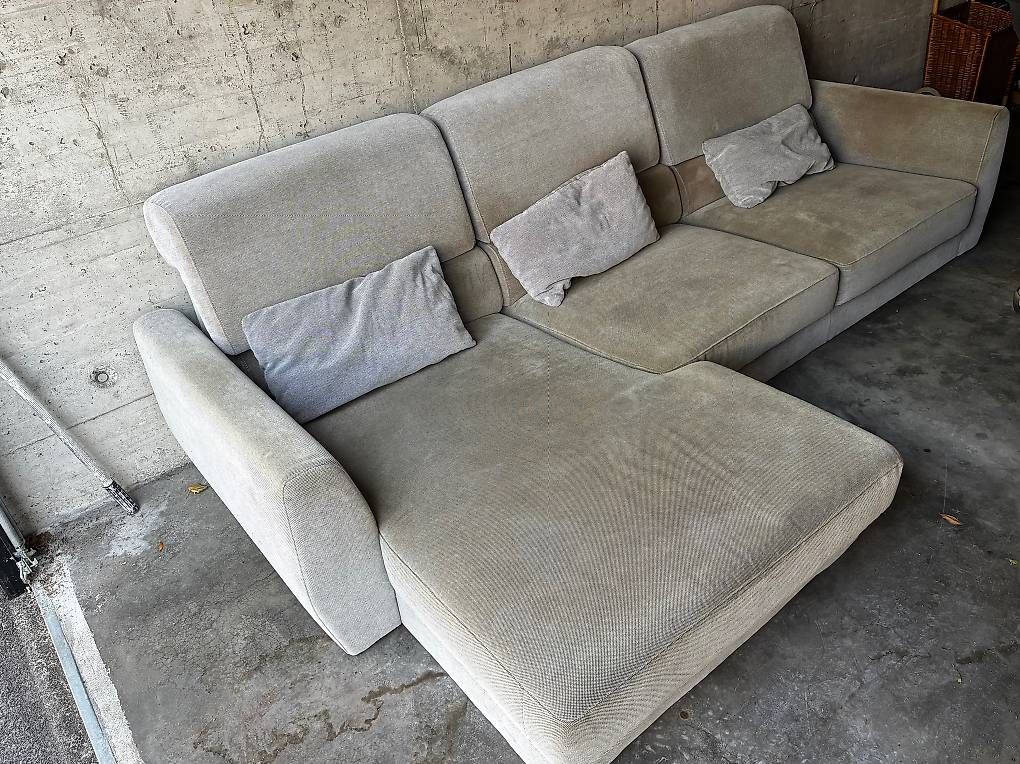 Ikea Sofas: Divano grigio IKEA con chaise longue – D'occasion à Solduno par ViviZappa
