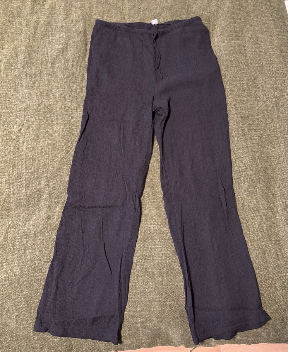 H&M Hosen: Schwarze Sommerhose, Grösse M – Gebraucht aus Bülach von reaos