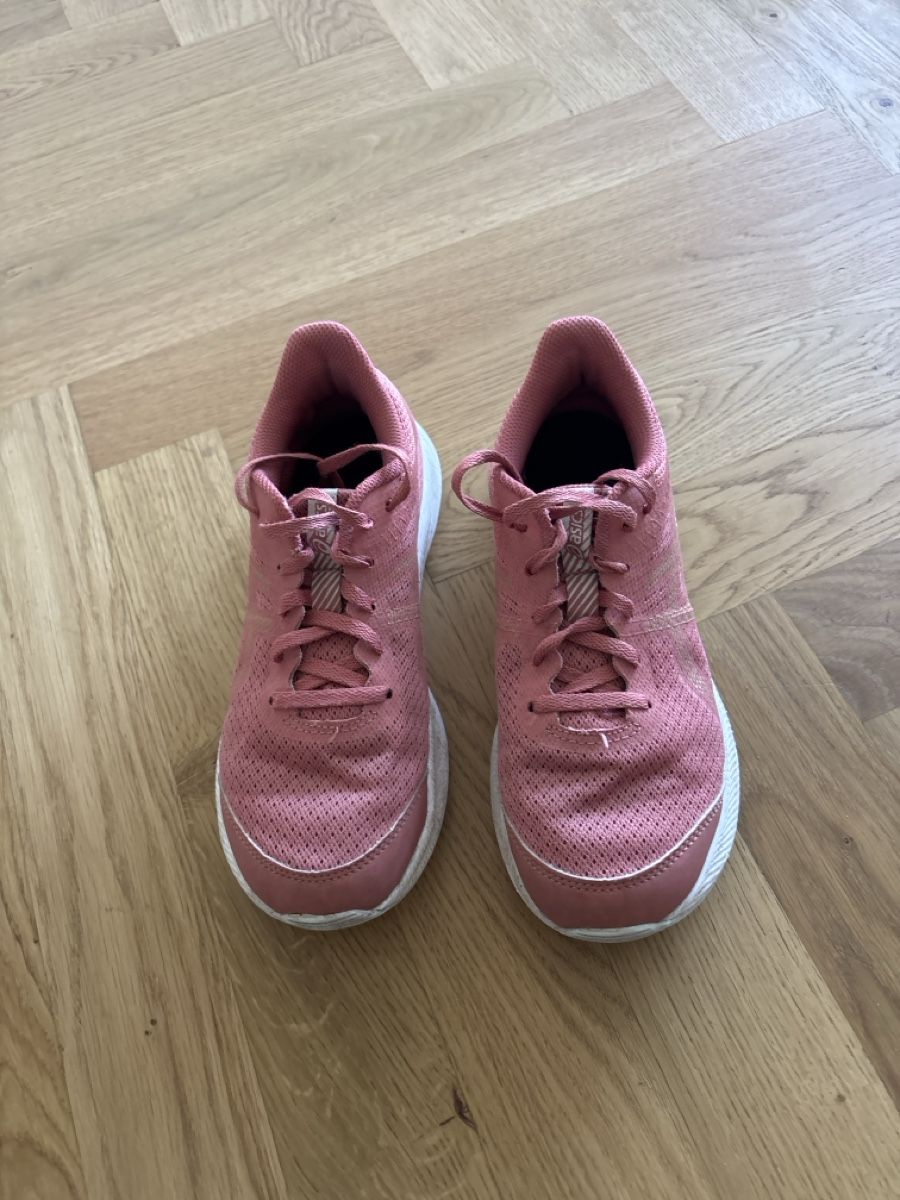 Asics Scarpe per ragazze: Asics Turnschuhe, Grösse 36 – Usato da Wohlen AG venduto da Michi761
