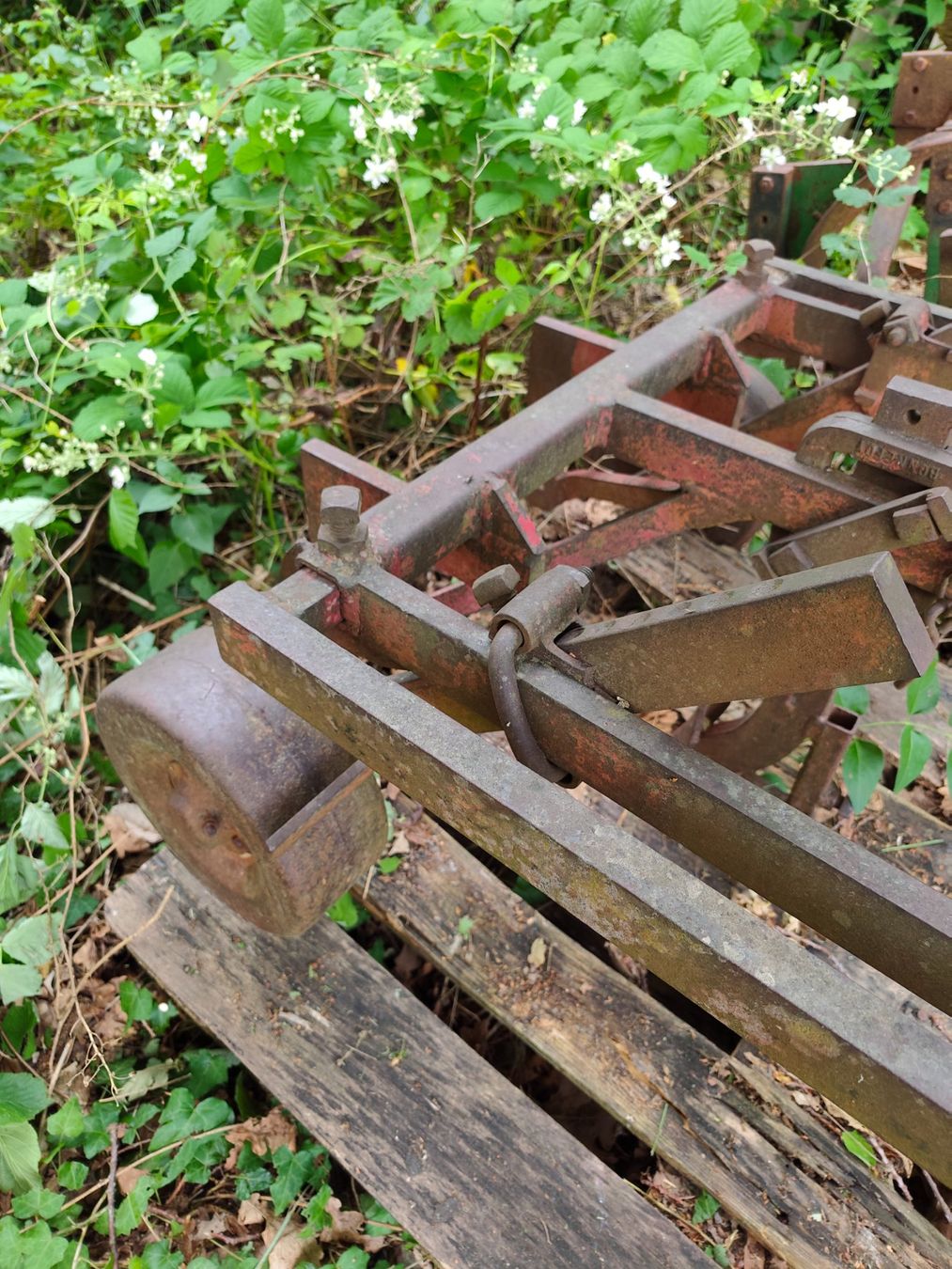 Tutti gli attrezzi: Massive, antike Ackerschiene – Usato da Arboldswil venduto da Ve1774