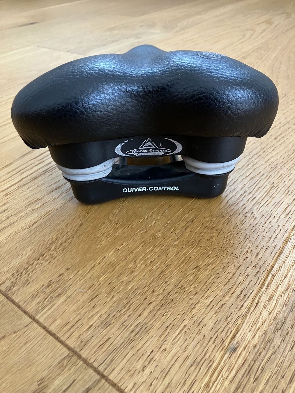 Pièces détachées: Selle Monte Grappa Gel – D'occasion à Obermumpf par Estrela67 2