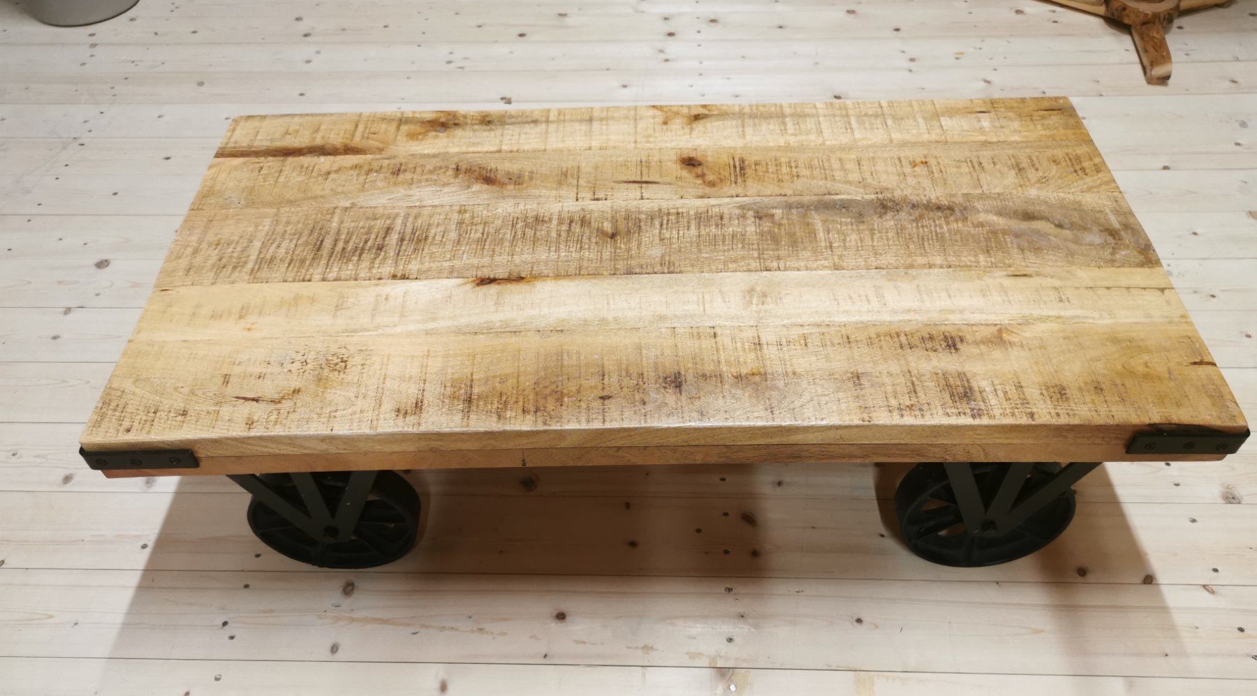 Tavoli: Schöner Salontisch Mangoholz – Nuovo (secondo la descrizione) da Weiach venduto da butschi02