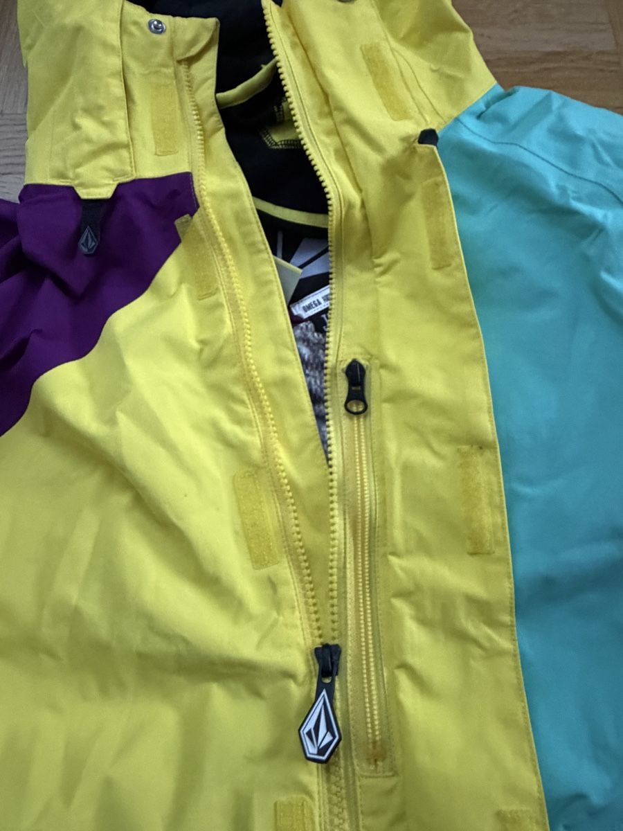 Volcom Giacche: Volcom Ski-/Snowboardjacke / Grösse  – Usato da Jona venduto da dar_k2v9 3