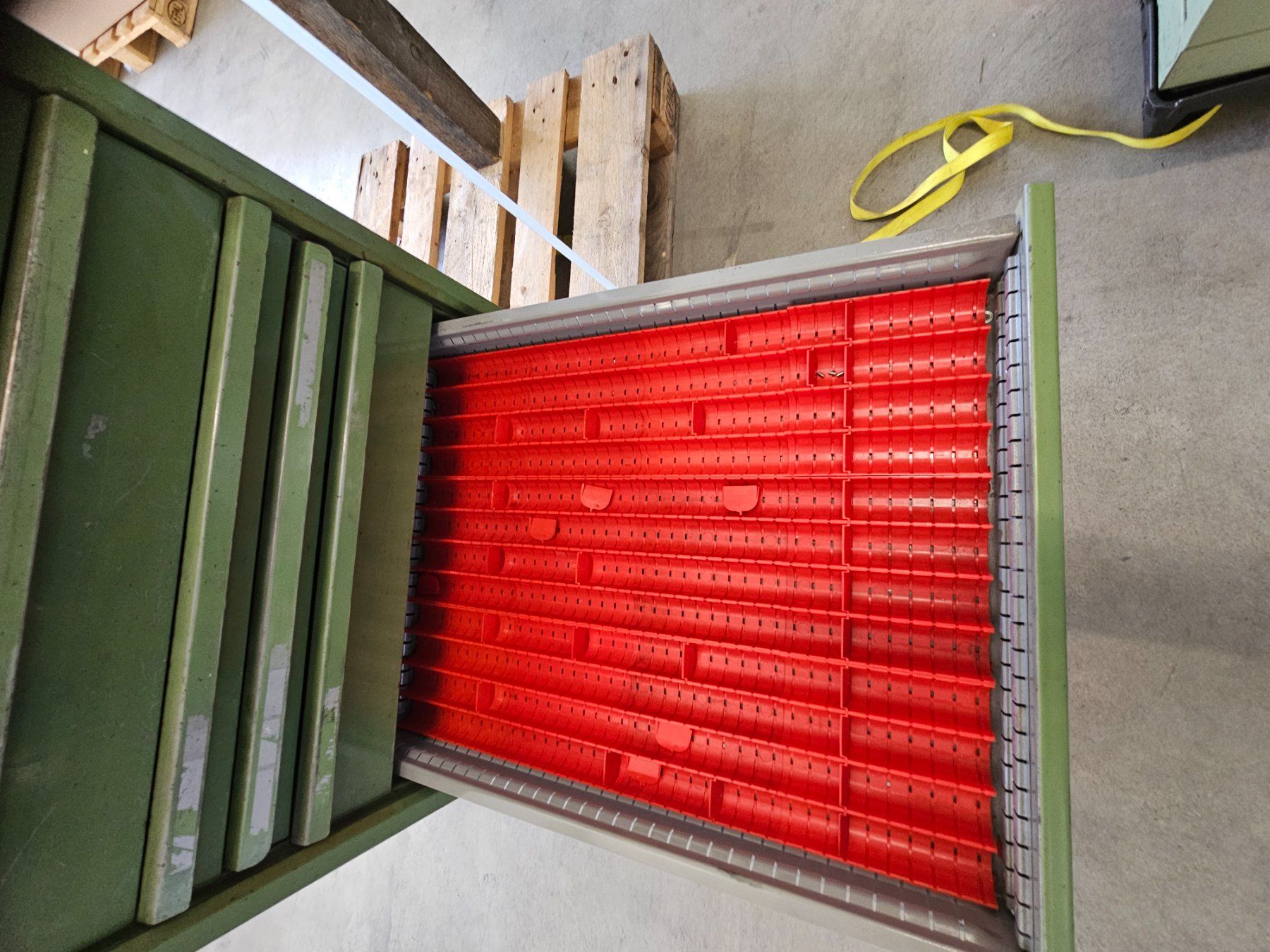 Lista Recipients et similaires: Kunstoffbehälter Lista Nr.8 – D'occasion à Oberburg par herkules69