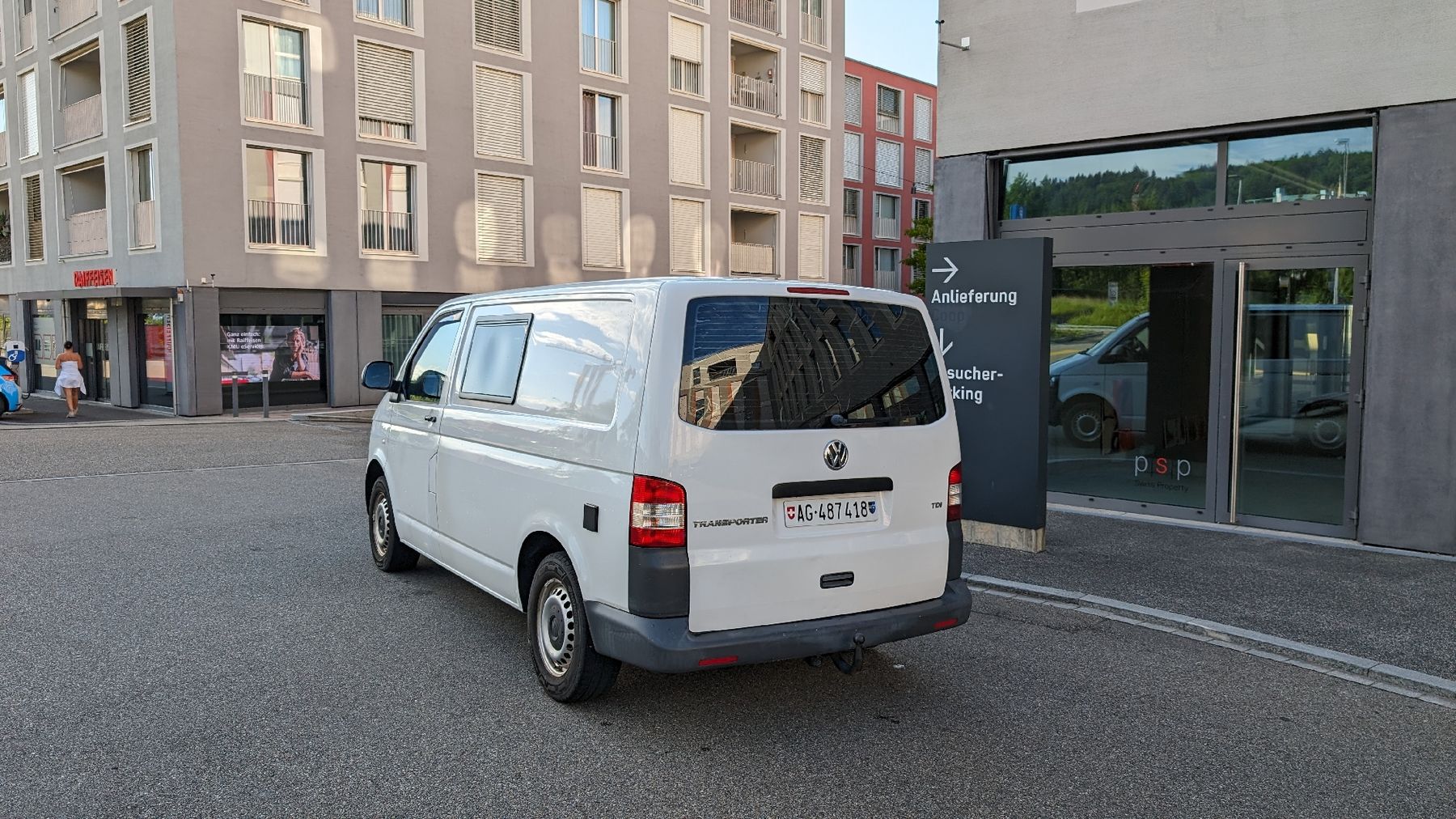 VW Veicoli da campeggio: VW T5 Camper 2.0 TDI 102PS – Usato da Arisdorf venduto da Tam_97 2