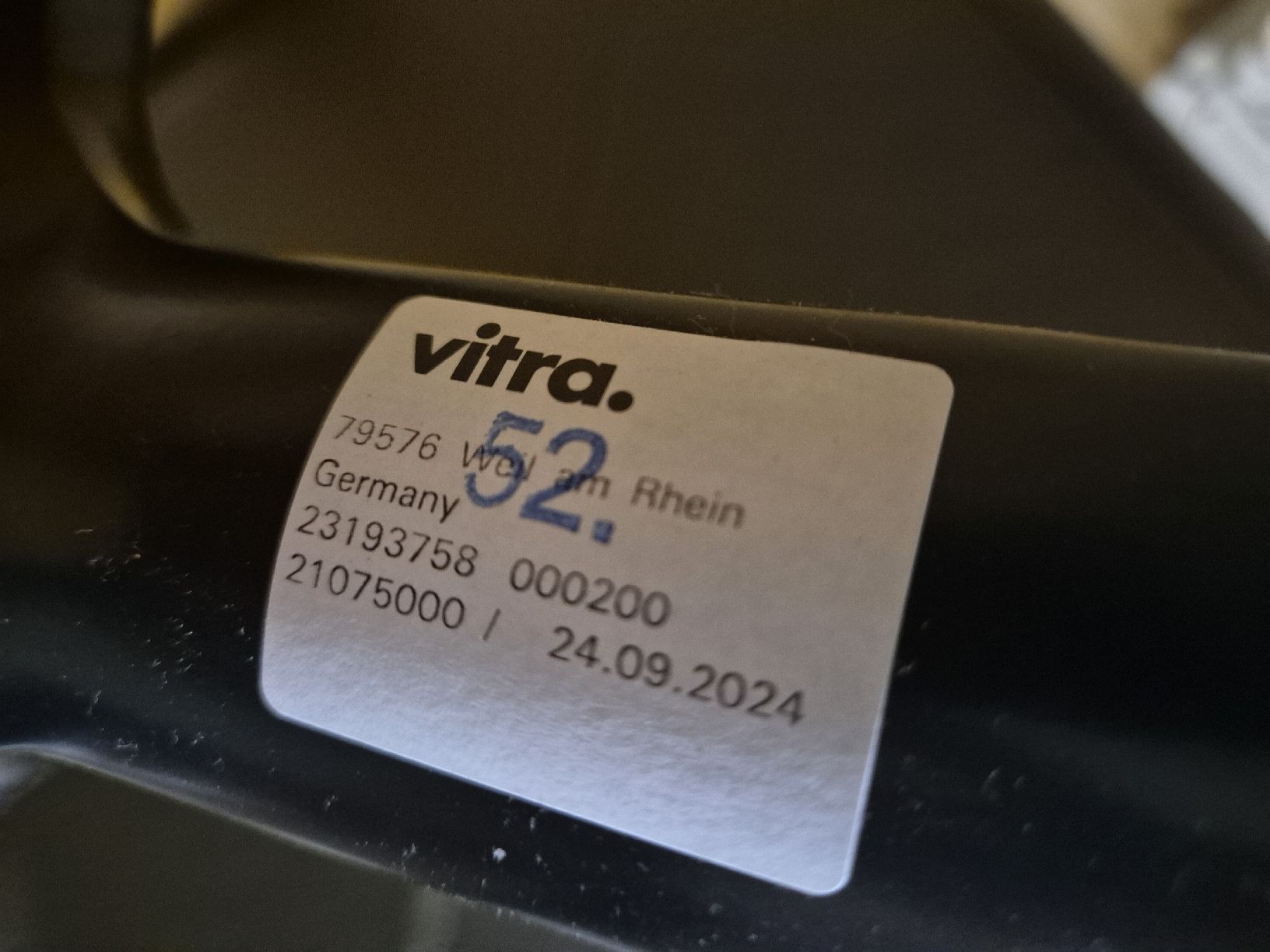 Vitra Poltrone: Vitra Grand Repos + Ottoman – Usato da Allschwil venduto da Beniccio 4