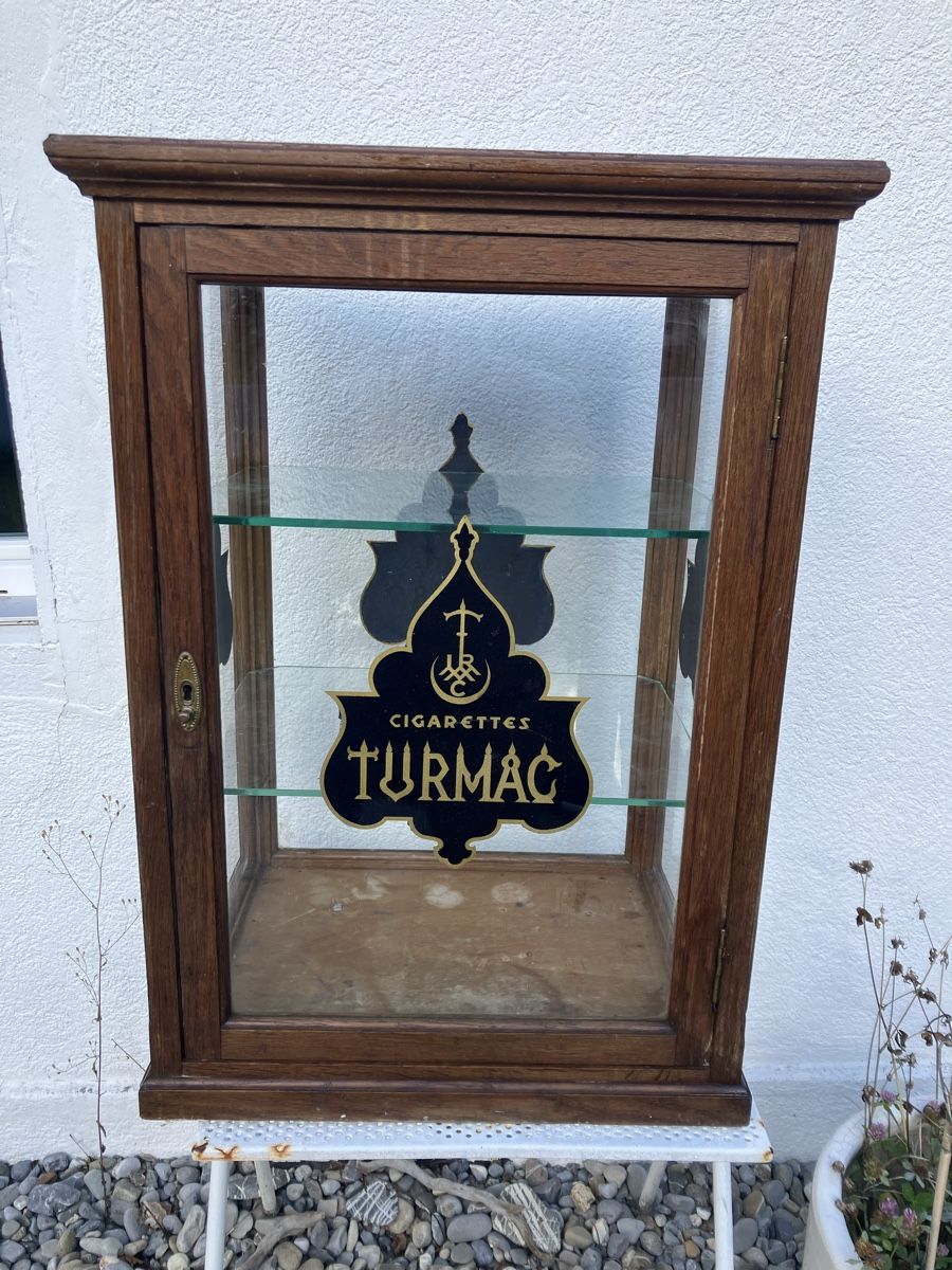 Turmac Insegne: Turmac Vitrine  – Usato da fribourg venduto da Retroverso