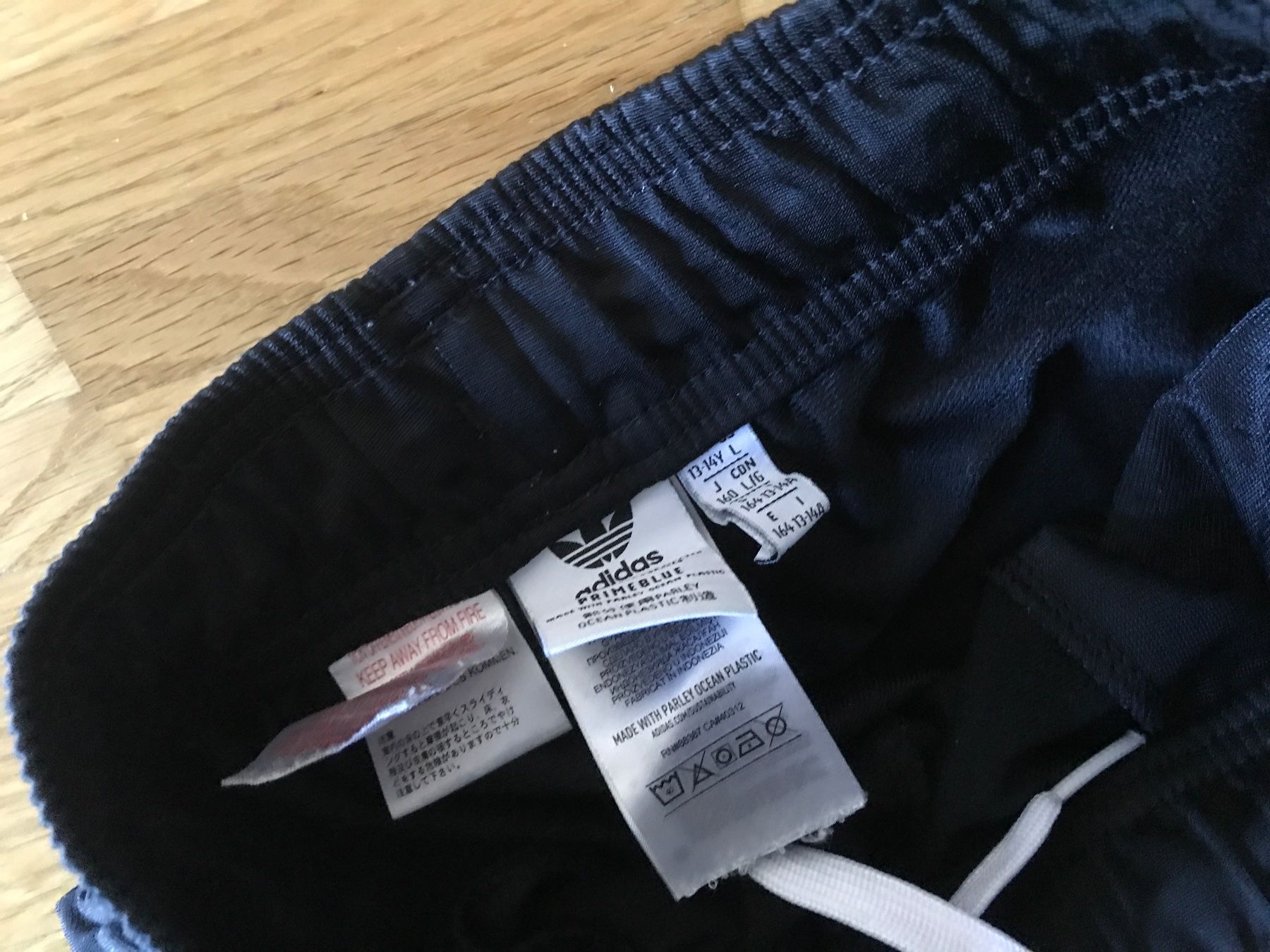 Adidas Hosen: Trainerhose Adidas Gr 164 – Gebraucht aus St. Margrethen SG von kellenbh 1