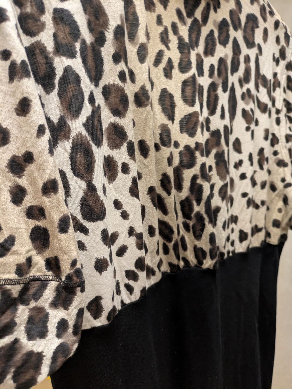 Marc Cain Vestiti: Marc Cain Kleid Grösse im Leo Look – Nuovo (secondo la descrizione) da Ins venduto da Jacy1 5