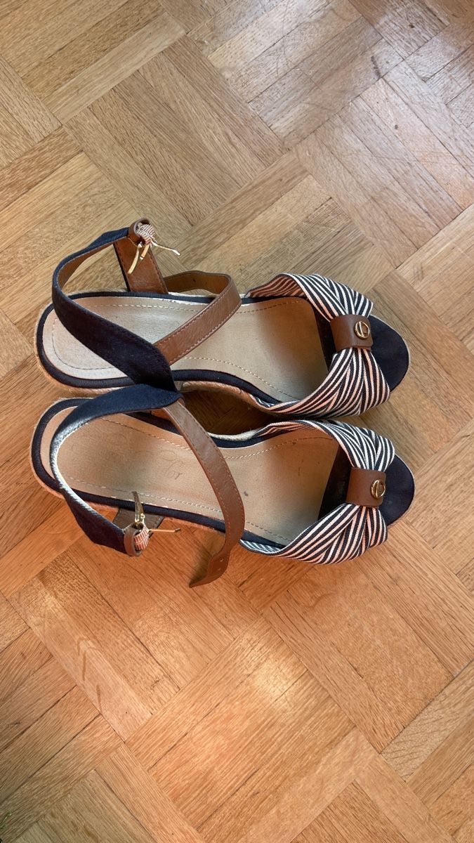 Tom Tailor Scarpe da donna: Sommerliche Tom Tailor Keilsandalen Gr. 39 – Usato da Gebertingen venduto da AP2323 2