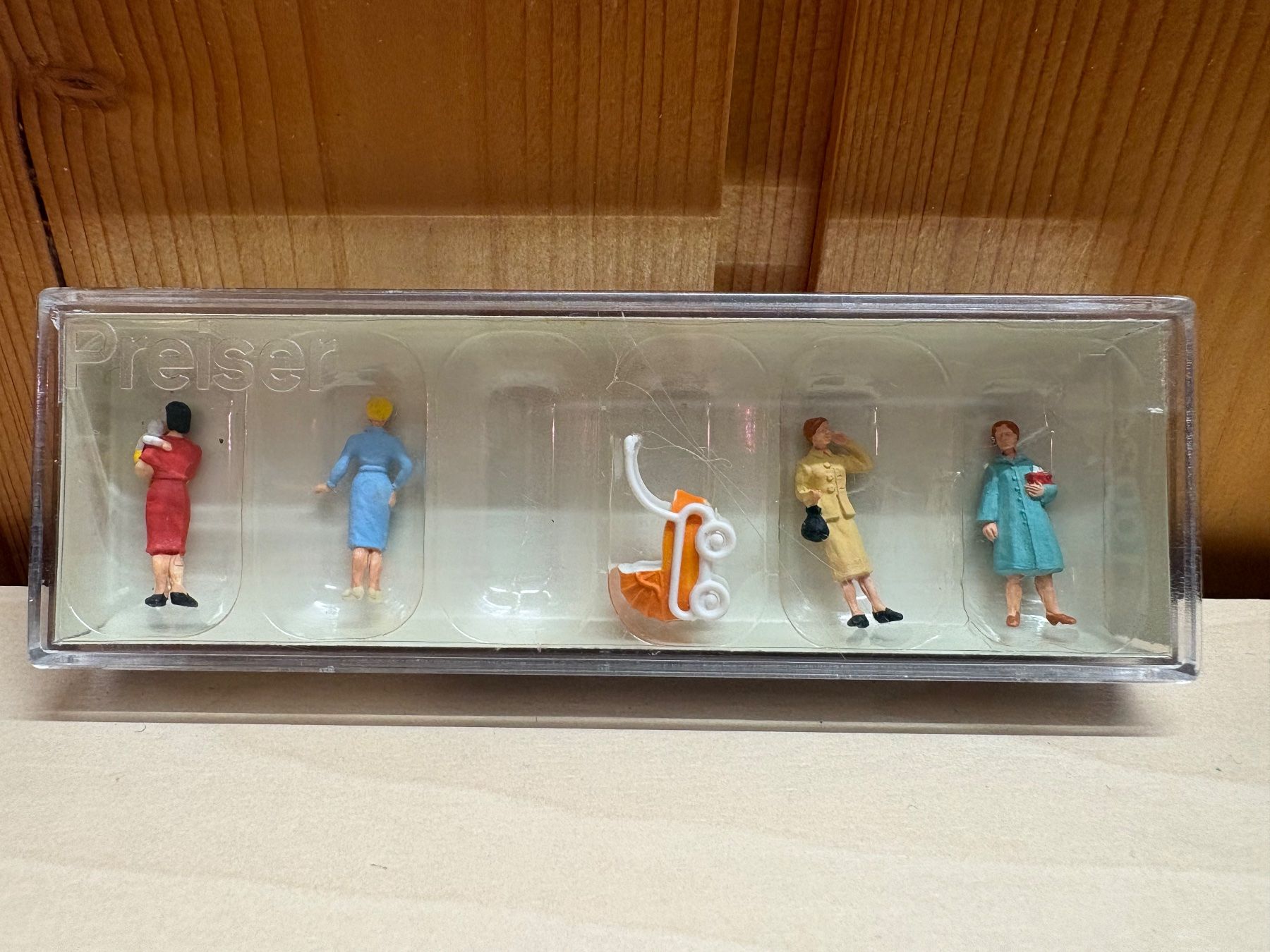 Preiser Modellini di ferrovie: div. Modell-Figuren / Preiser / NOCH – Usato da Rümligen venduto da Sibill 1