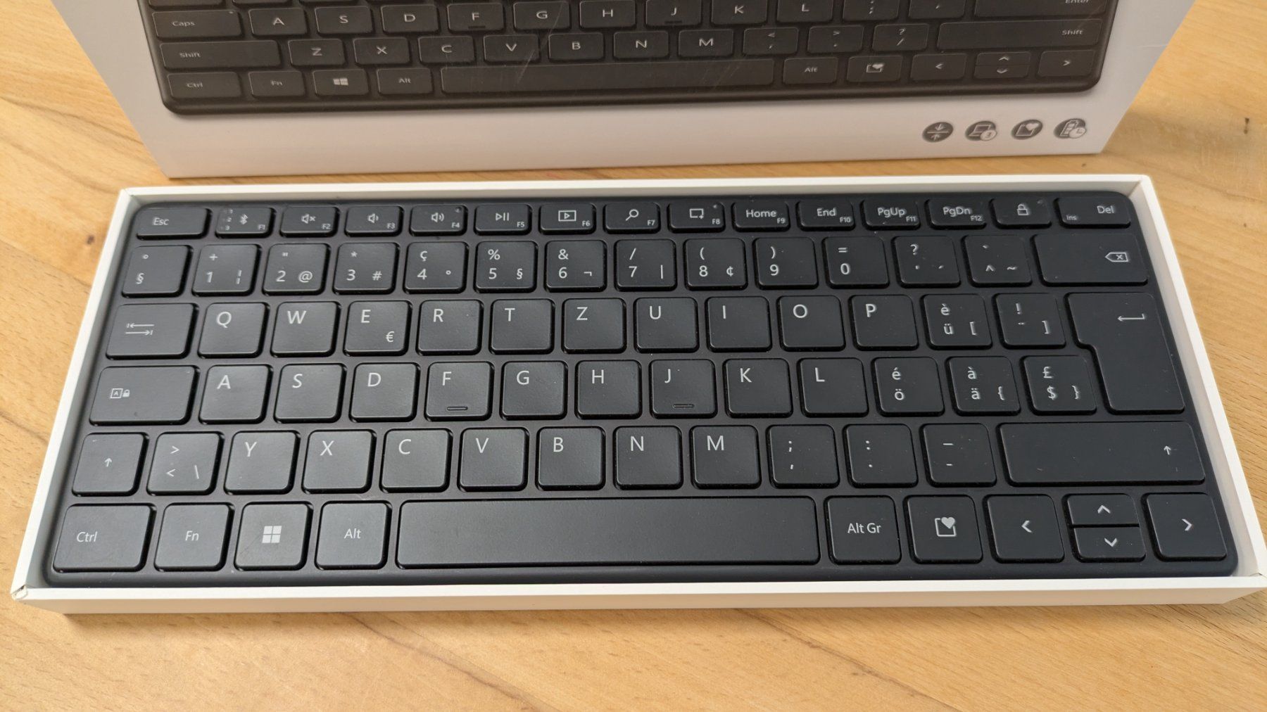 Microsoft Claviers: Microsoft Designer Compact Keyboard Tastatur – D'occasion à Staufen par Fleby84