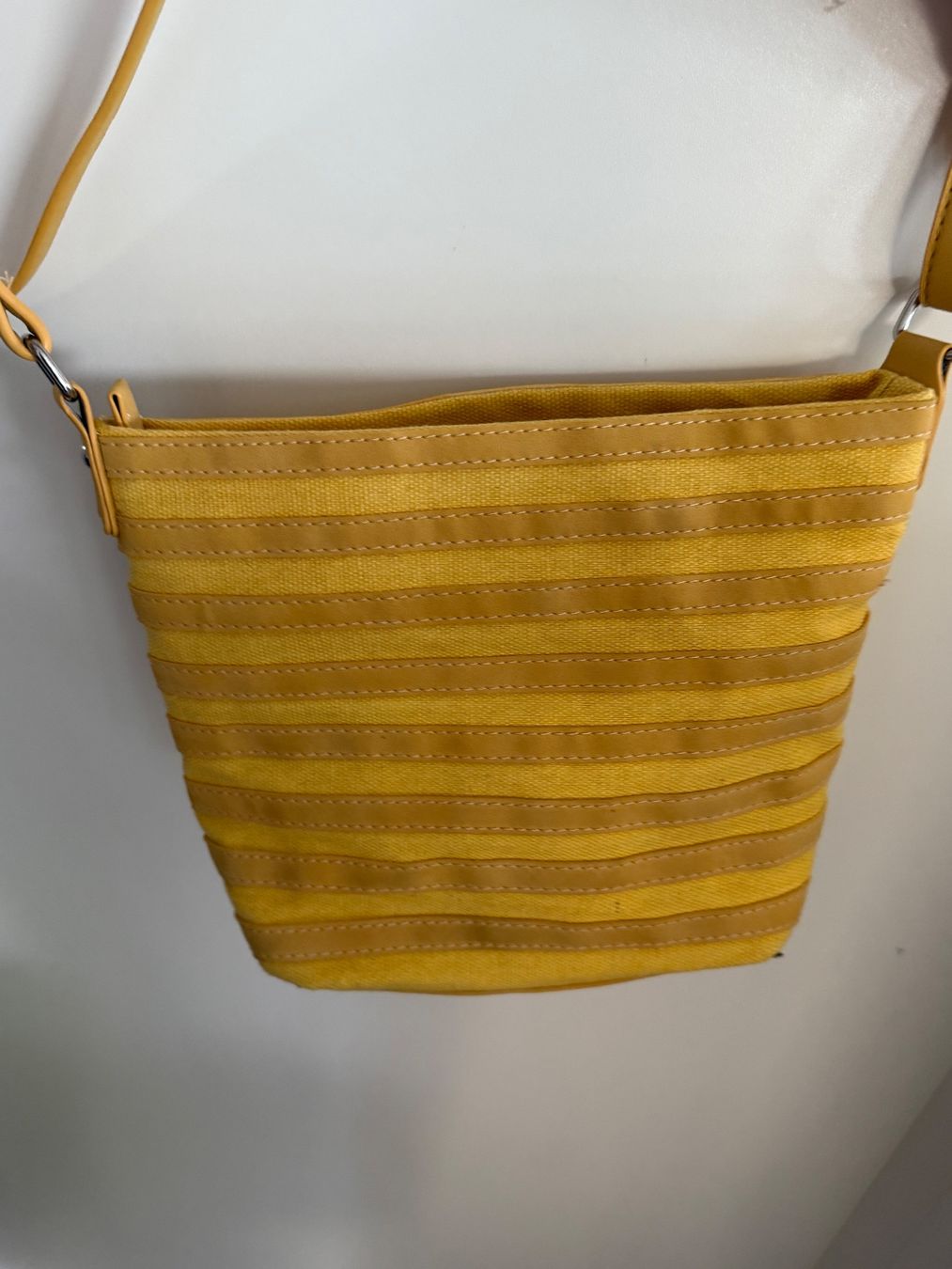 Borse da donna: Gelbe Handtasche – Usato da Kappel am Albis venduto da nin_g9x5 1