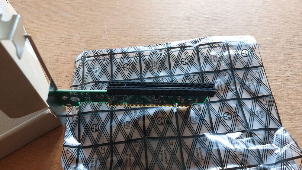 Lecteurs & Adaptateurs: PCI to PXIe X16 Adapter Intern – Neuf (Voir description) à Gersau par jonen01 1