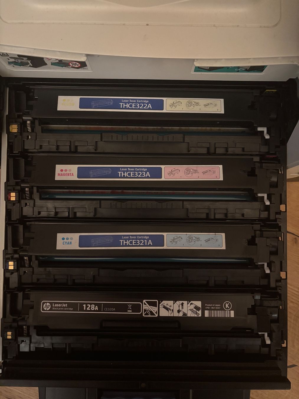 Hewlett Packard Stampanti: HP LaserJet Pro CM1415fn Color MFP Drucker – Difettoso da gontenschwil venduto da JanKab311 1