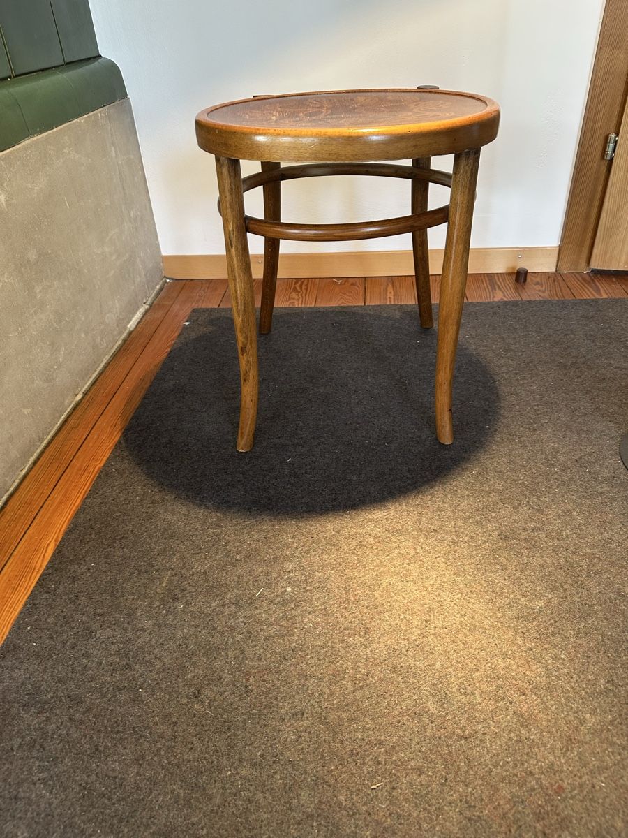 Thonet Sedie: Antike Bugholzstühle Thonet – Usato da Wiesendangen venduto da kavdivision01 4