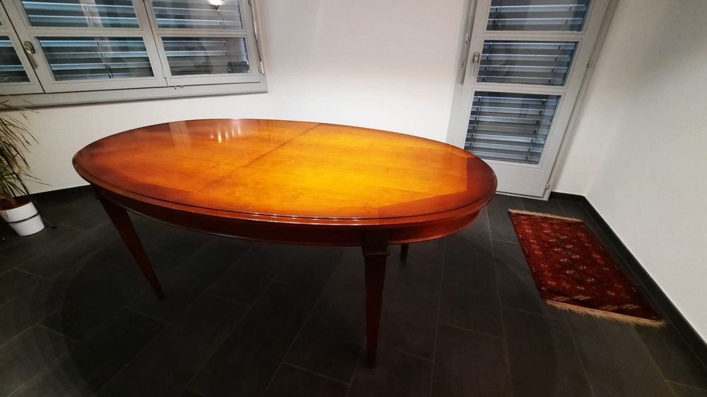 Table ovale style Directoire en bois de Merisier Massif avec 2