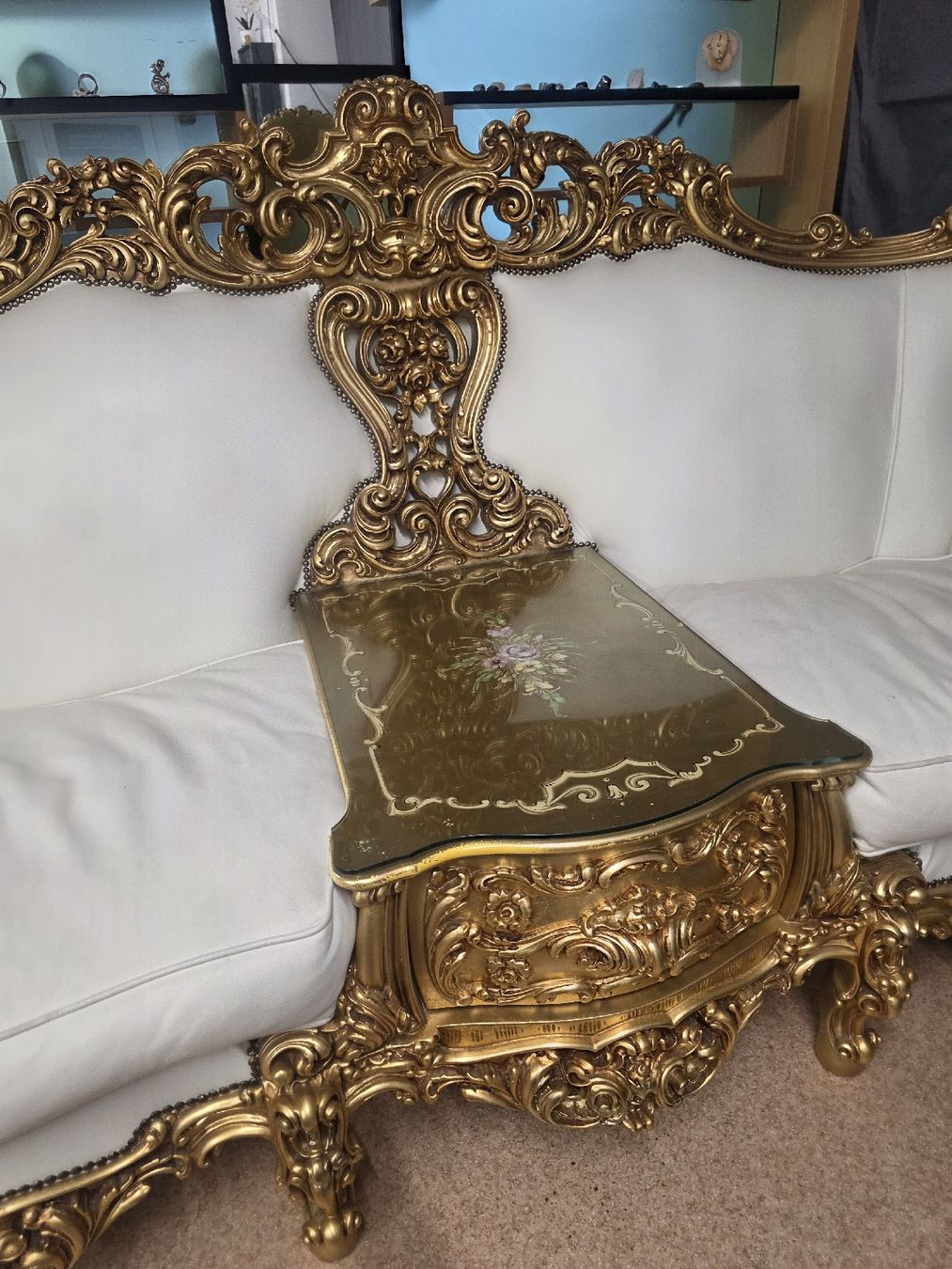 Divani: Barok Gold Sofa 2er  – Usato da Holderbank AG venduto da ink_6l2d 7