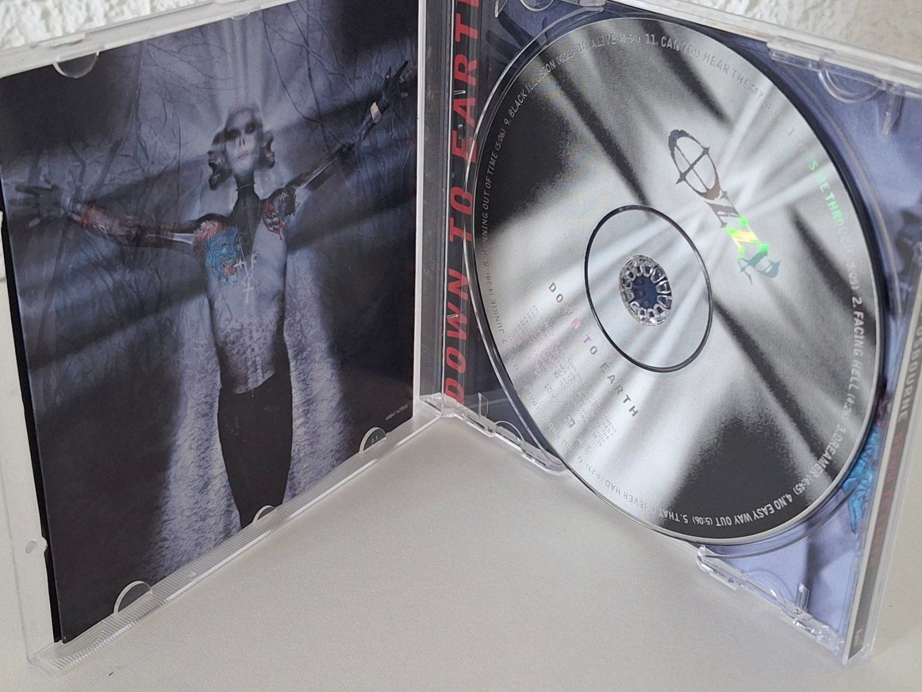 CD: CD Ozzy Osbourne -  Down To Earth – Usato da Aarberg venduto da Jackup1 2