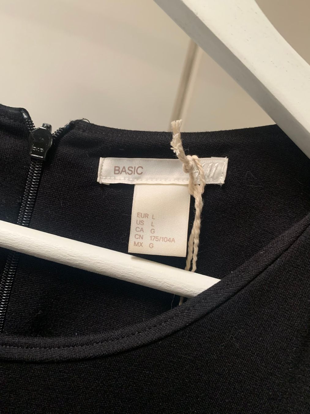 H&M Kleider: Kleid kurzarm schwarz, Basic H+M, L/XL – Gebraucht aus St. Gallen von Miousch 1